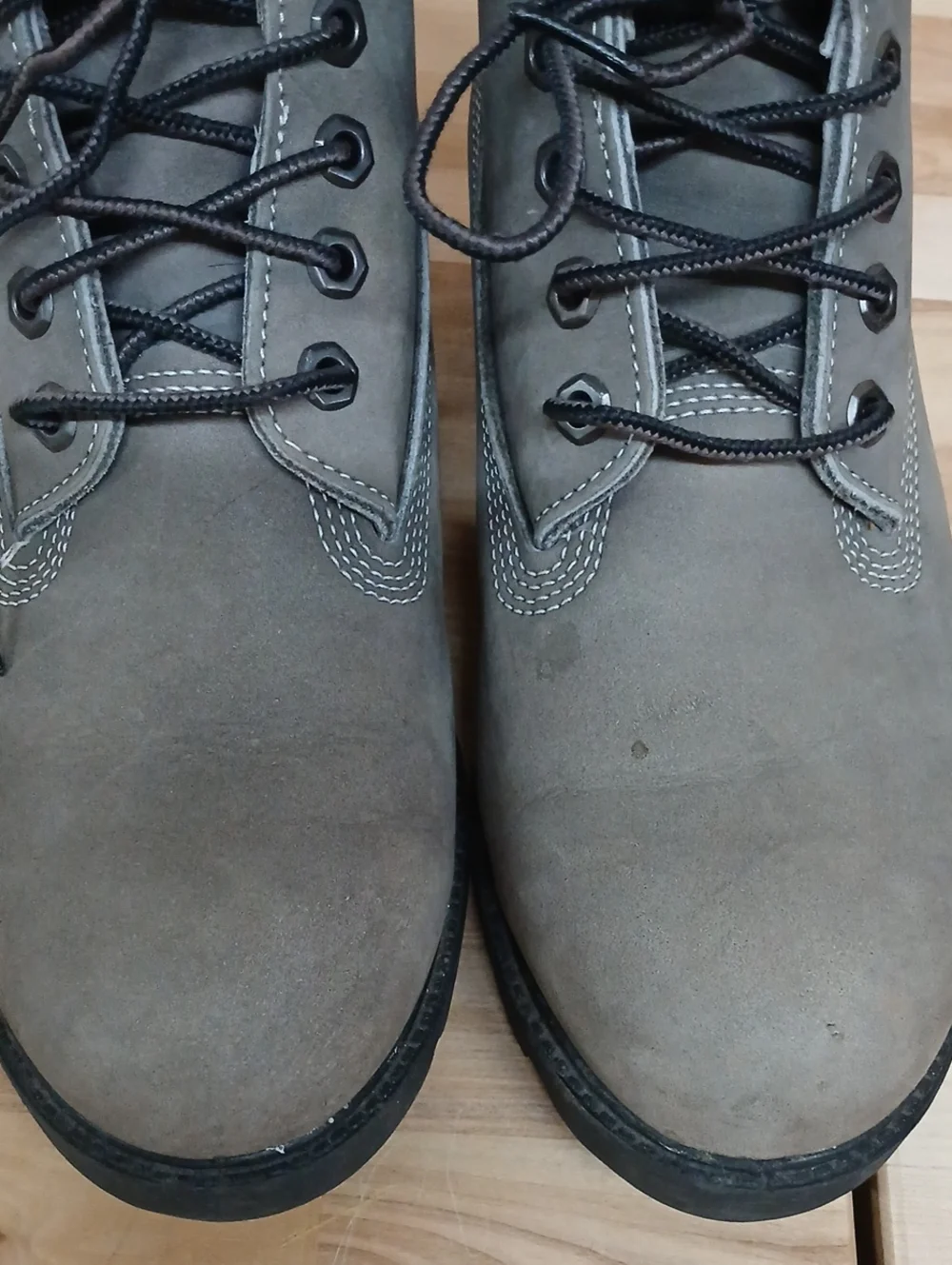 Timberland Vintage Men's Gray Lace-Up Work Boots with Black Soles Size 8.5